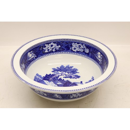 405 - Early 20th Century Wedgwood 'Fallow Deer' ceramic wash basin bowl; featuring central cottage scene w... 
