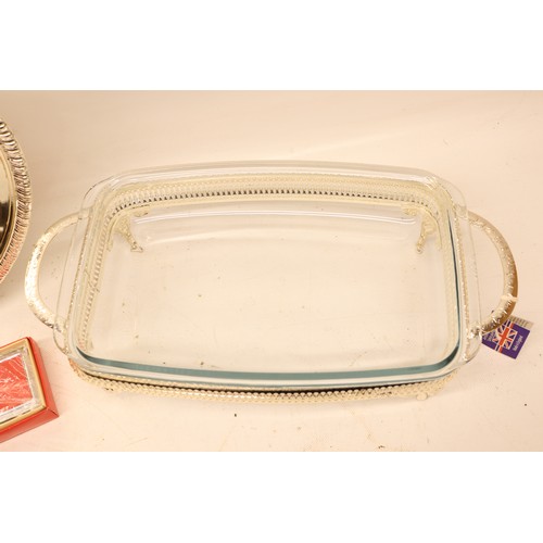 328 - Silver plate incl. The Jeweller's Collection oval serving platter approx. W42cm & matching glass-lin... 