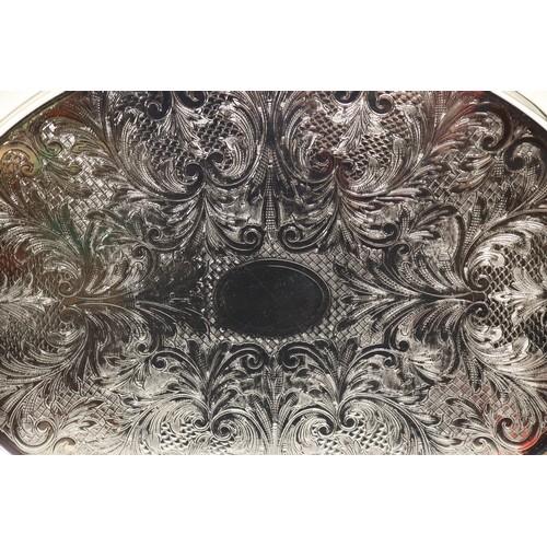 328 - Silver plate incl. The Jeweller's Collection oval serving platter approx. W42cm & matching glass-lin... 