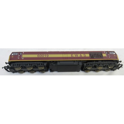 58 - Ten OO gauge Class 60 diesel locomotives by Lima (3x unboxed) to incl. Corus 'Scunthorpe Ironmaster'... 