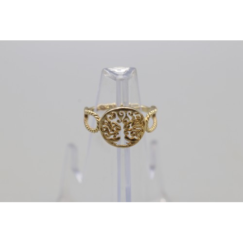 32 - Lot of three rings, comprising a white metal wishbone ring set with a small diamond, weight 0.87g, s... 