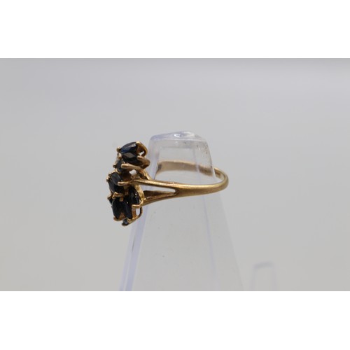 31 - Mixed lot of three 9ct yellow gold rings, comprising a hallmarked 9ct yellow gold sapphire and diamo... 