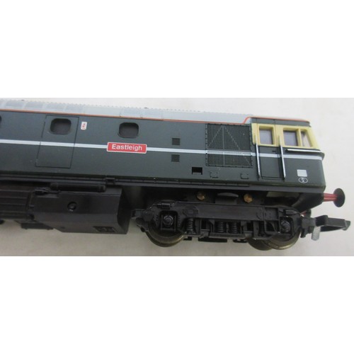 57 - Seven OO gauge Class 33 diesel locomotives by Lima to incl. 'Captain Bill Smith RNR', 'The Burma Sta... 