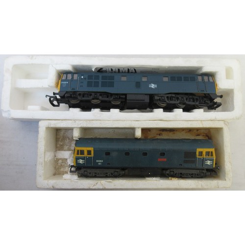 54 - Five OO gauge Class 31 diesel locomotives by Lima to incl. 'Cricklewood', 'Ashford', Mainline, 'Blet... 