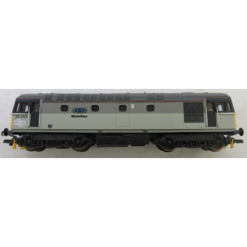 54 - Five OO gauge Class 31 diesel locomotives by Lima to incl. 'Cricklewood', 'Ashford', Mainline, 'Blet... 