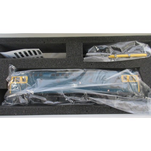 49 - Three OO gauge diesel electric locomotive models by Heljan to incl. 1x D8529 BR Blue (full yellow en... 
