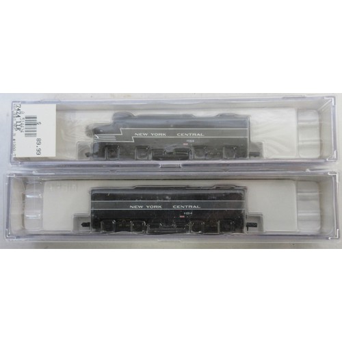 30 - Eight boxed American N gauge electric steam locomotive models from various makers incl. Rivarossi, C... 