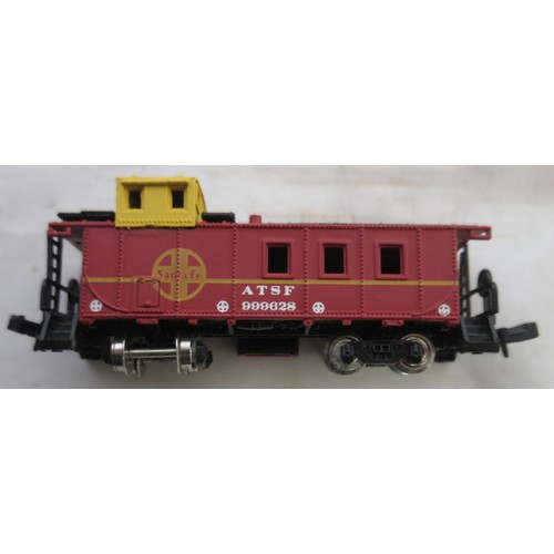30 - Eight boxed American N gauge electric steam locomotive models from various makers incl. Rivarossi, C... 