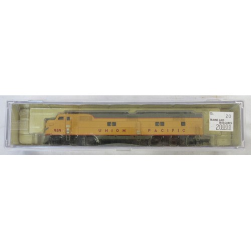 30 - Eight boxed American N gauge electric steam locomotive models from various makers incl. Rivarossi, C... 