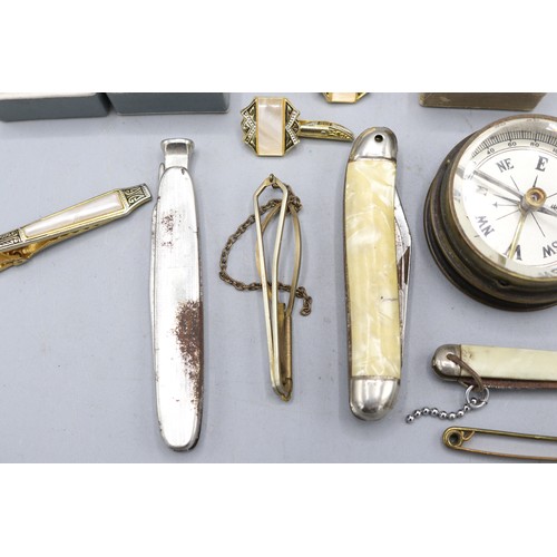 51 - Two 9ct gold signet rings, shanks stamped .375, gross weight 6.1g; brass military type compass with ... 