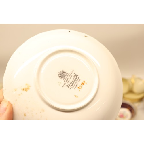 827 - Collection of tea sets; incl. Rosenthal Sanssouci pink roses dinner plates x4, saucers x4, soup dish... 