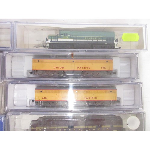 28 - Ten boxed N gauge American electric steam locomotive models from Atlas and Life Like incl. 'Union Pa... 
