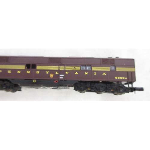 28 - Ten boxed N gauge American electric steam locomotive models from Atlas and Life Like incl. 'Union Pa... 