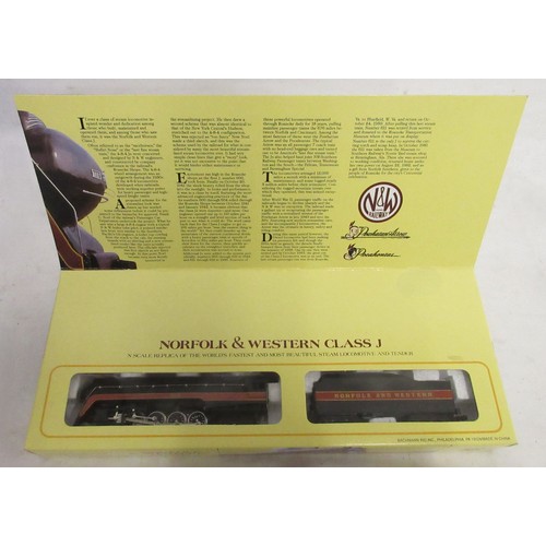 31 - N gauge metal USRA 4-6-2 Pacific 'Baltimore & Ohio' steam locomotive by Model power, also incl. Norf... 