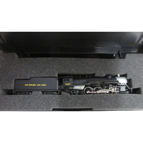 31 - N gauge metal USRA 4-6-2 Pacific 'Baltimore & Ohio' steam locomotive by Model power, also incl. Norf... 