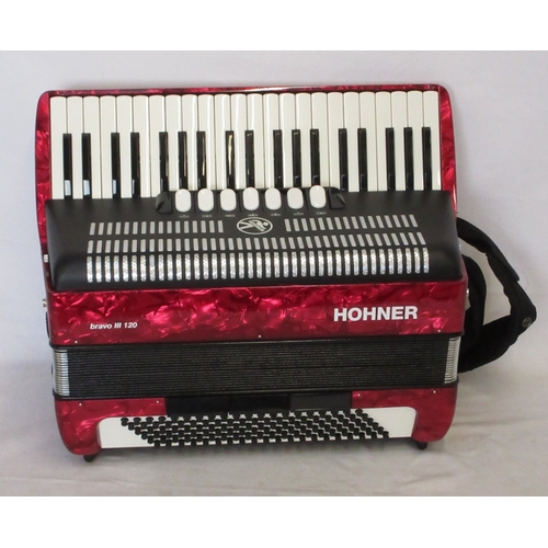 Hohner Bravo III 120 Accordion, with Hohner branded carry bag

Note: Owner has only played it a handful of time since purchase is in very good condition
Bradley's Shipping £68.00 plus vat (UK Only)