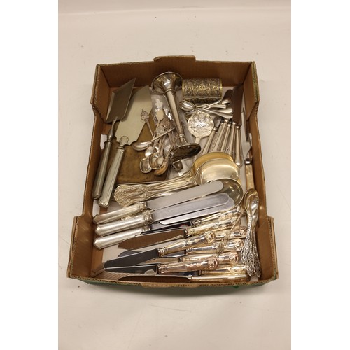 329 - Collection of silver plate & metal items comprising Art Nouveau chased brass jewellery trinket chest... 