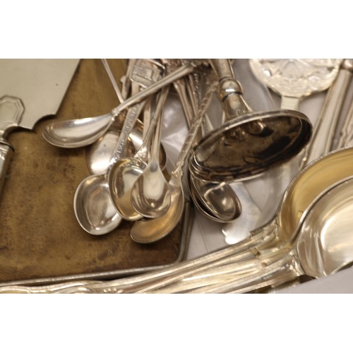 329 - Collection of silver plate & metal items comprising Art Nouveau chased brass jewellery trinket chest... 