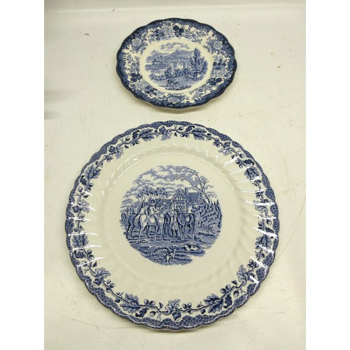 292 - Collection of ceramics, dinnerware and novelty items incl. porcelain Myott cups and plates, 'Country... 