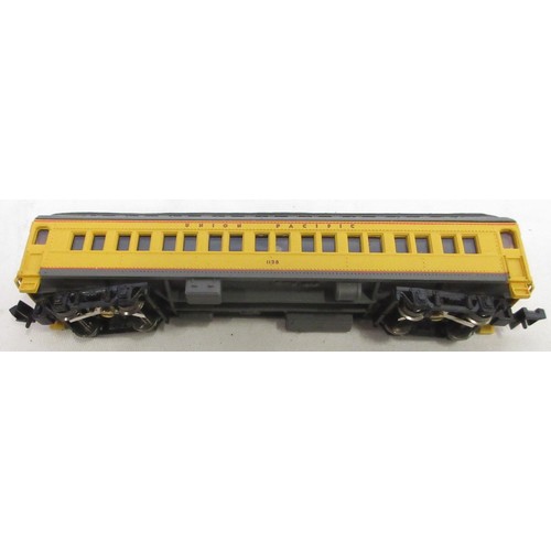36 - Assorted collection of boxed N gauge railway coaches from various makers incl. Bachmann, Atlas, Riva... 
