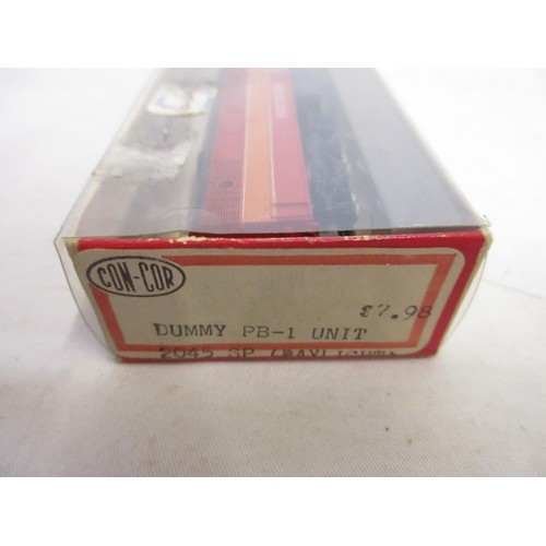 36 - Assorted collection of boxed N gauge railway coaches from various makers incl. Bachmann, Atlas, Riva... 