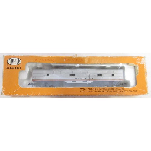 37 - Assorted collection of boxed American N gauge railway coaches/cars mostly from Bachmann and Con-Cor ... 