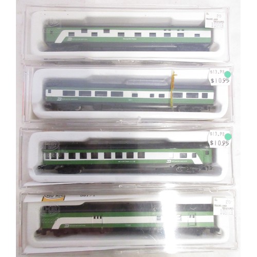 39 - Assorted collection of boxed American N gauge railway coaches mostly from Rivarossi, Atlas and Con-C... 