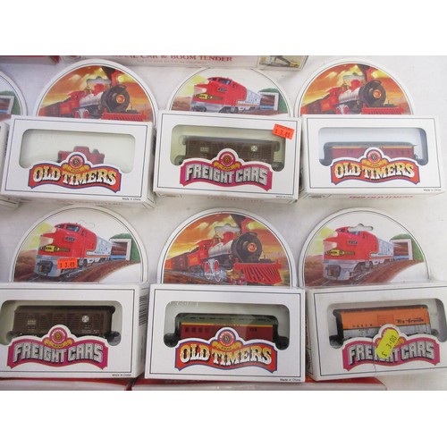 41 - Assorted collection of mostly boxed American N gauge rolling stock from Bachmann (1860 Old Timers), ... 