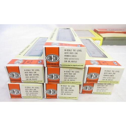 43 - Assorted collection of mostly American boxed N gauge locomotives/ rolling stock from various makers ... 