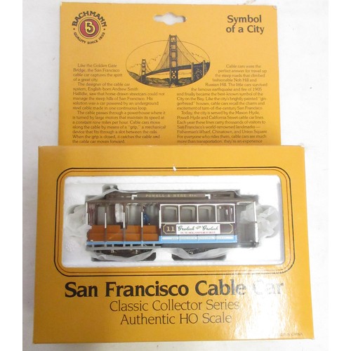 43 - Assorted collection of mostly American boxed N gauge locomotives/ rolling stock from various makers ... 