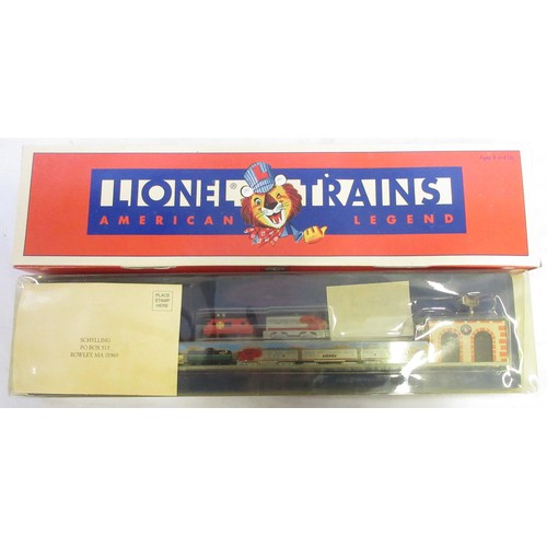 43 - Assorted collection of mostly American boxed N gauge locomotives/ rolling stock from various makers ... 