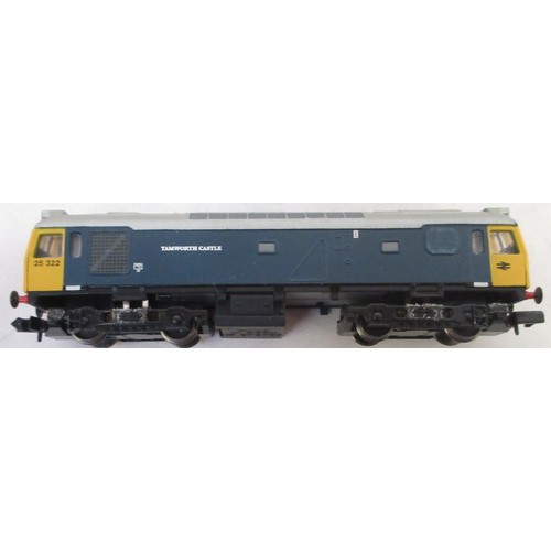 48 - Large assorted collection of N gauge diesel and steam locomotives, rolling stock and good wagons etc... 