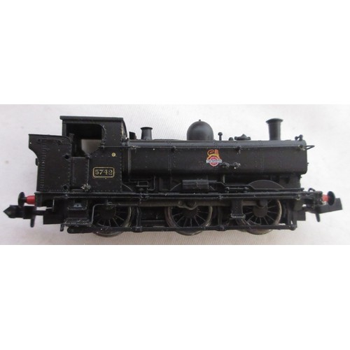 48 - Large assorted collection of N gauge diesel and steam locomotives, rolling stock and good wagons etc... 