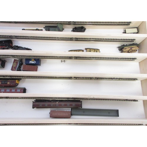 48 - Large assorted collection of N gauge diesel and steam locomotives, rolling stock and good wagons etc... 
