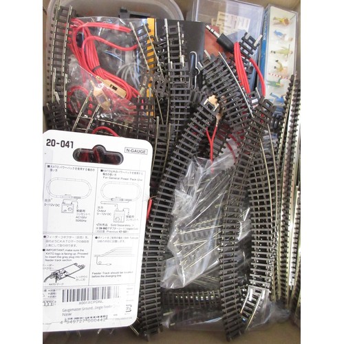 48 - Large assorted collection of N gauge diesel and steam locomotives, rolling stock and good wagons etc... 