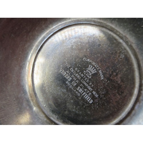 922 - A good collection of silverplated wares incl. Atkin Bros Sheffield coffee pot, James Pinder & Co She... 