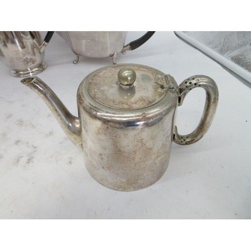 922 - A good collection of silverplated wares incl. Atkin Bros Sheffield coffee pot, James Pinder & Co She... 