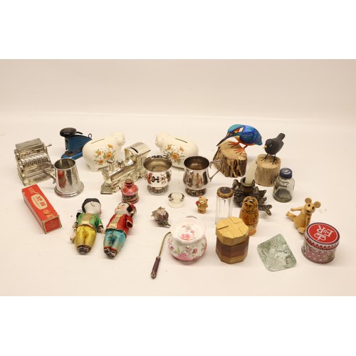 986 - Assorted collection of small decorative items, money boxes, figurines; incl. money box shaped as a e... 