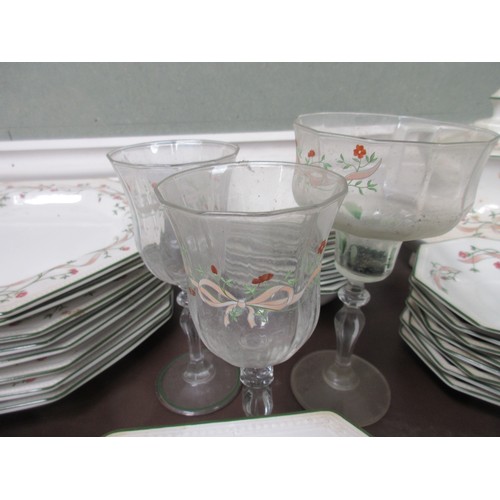 628 - Johnson Brothers Eternal Beau tableware incl. cake plate approx. L30cm, serving bowls, plates, tea p... 