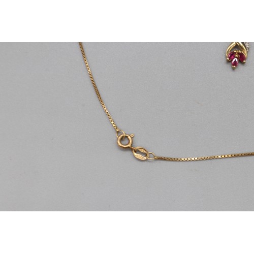 26 - A lot of hallmarked 9ct yellow gold jewellery, comprising a hallmarked 9ct yellow gold box link brac... 