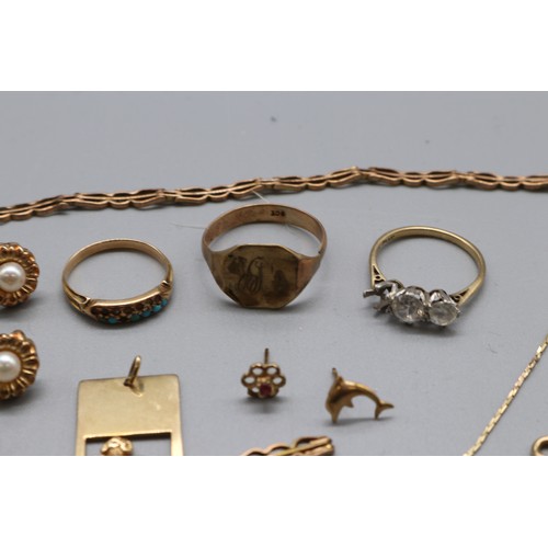 33 - Mixed Hallmarked 9ct yellow gold jewellery comprised of three 9ct yellow gold rings (all damaged) va... 