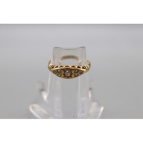 14 - An Edwardian hallmarked 18ct yellow gold diamond boat-head ring, Birmingham assay 1902–1903, set wit... 