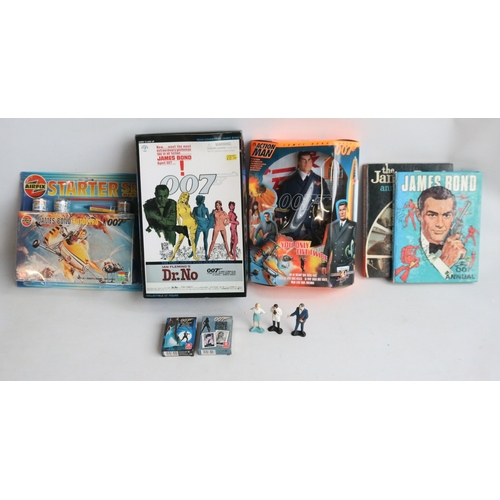 Collection of James Bond 007 themed merchandise to include a Sideshow ...