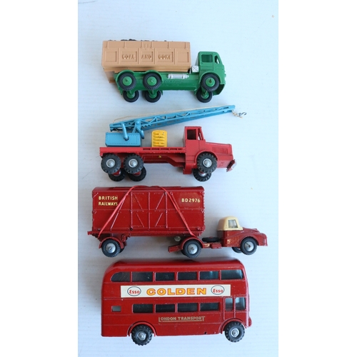 Collection of small scale vintage diecast models and model sets to ...