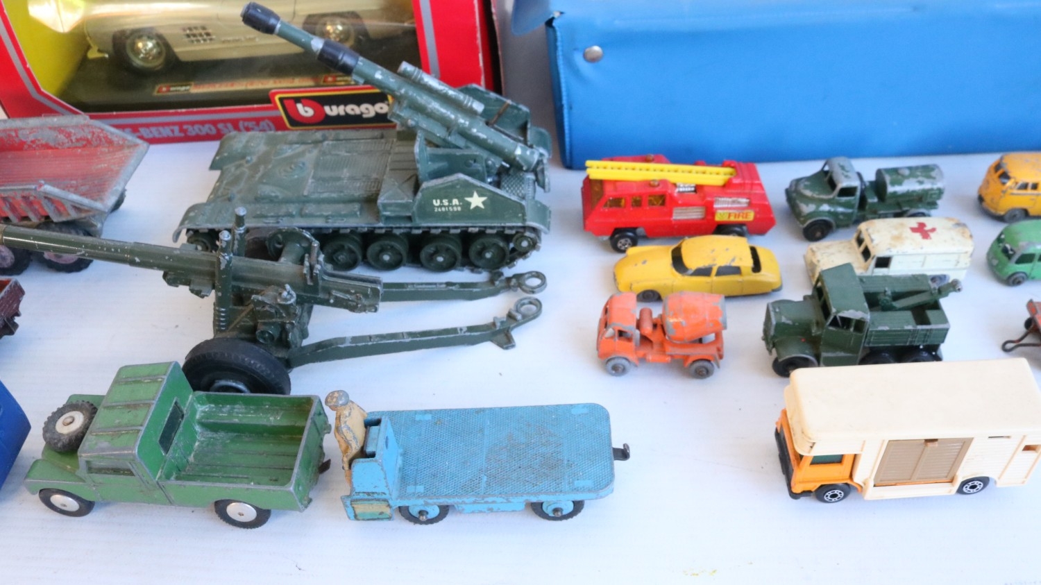 Mixed collection of boxed and unboxed car and vehicle models, various ...