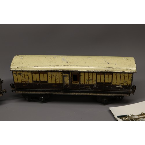20 - Extremely rare and unique pre-war tin plate Marklin Gauge 1 clockwork 4-4-2 Atlantic Locomotive and ... 