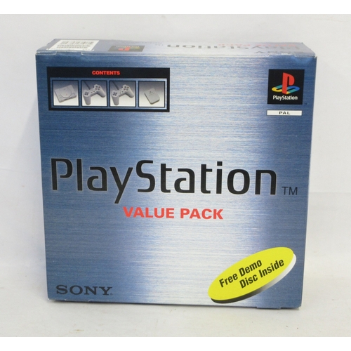 Playstation Value Pack set, comprising Playstation, 2 controllers, etc.