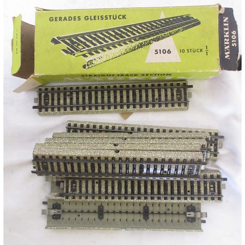 Marklin HO gauge set 3200 (made in Western Germany), with electric ...
