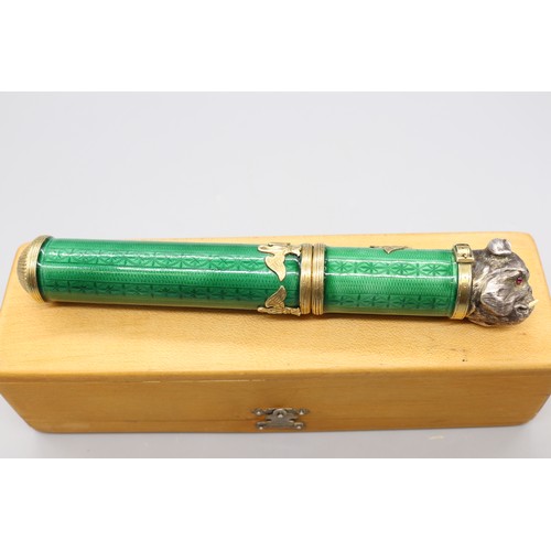 Lot 1052      