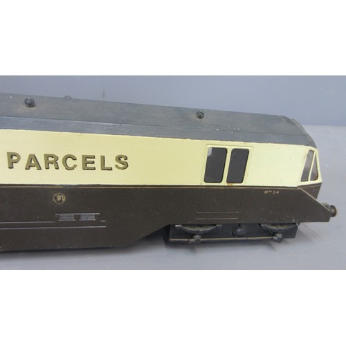 38 - 2x O gauge Great Western Railway (GWR) Railway AEC Diesel Railcars 1x by Lima, 1x 'Express Parcels (... 